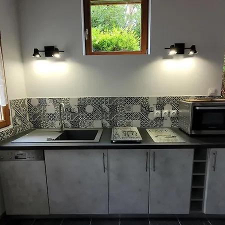 Le Jardin Des Murmures بيت للعطل *