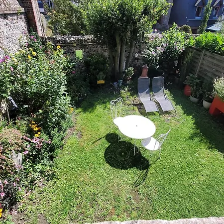 Le Jardin Des Murmures Holiday home *