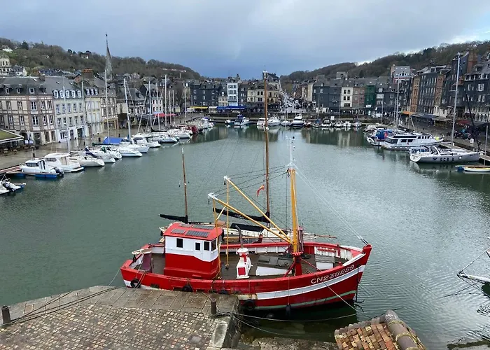 Le Jardin Des Murmures 別荘