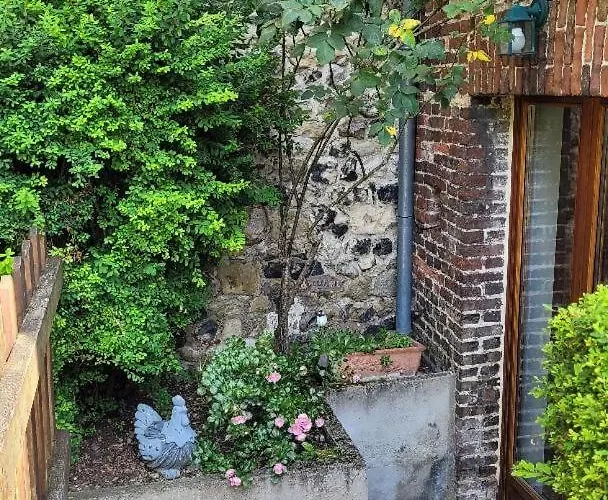 Le Jardin Des Murmures Сasa de vacaciones Honfleur